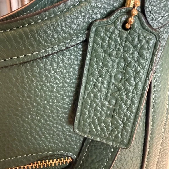 Coach Pebbled Leather Shoulder Bag in Deep Green with Gold Hardware - Picture 5 of 12